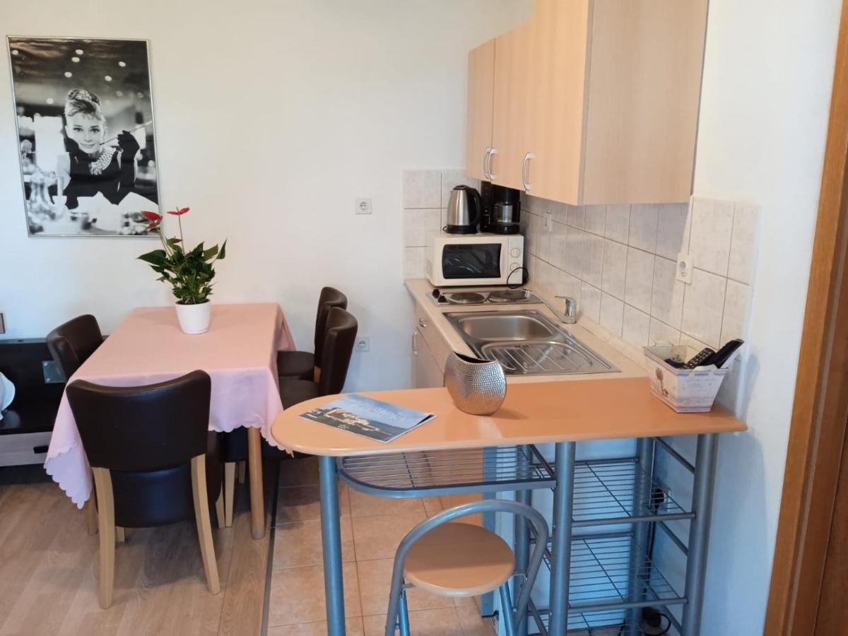 Pelivan Apartments Kaštela Extérieur photo