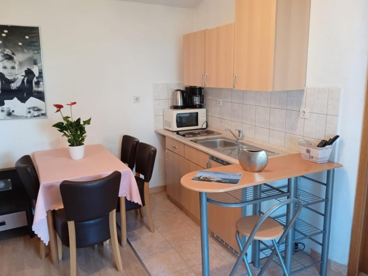 Pelivan Apartments Kaštela Extérieur photo