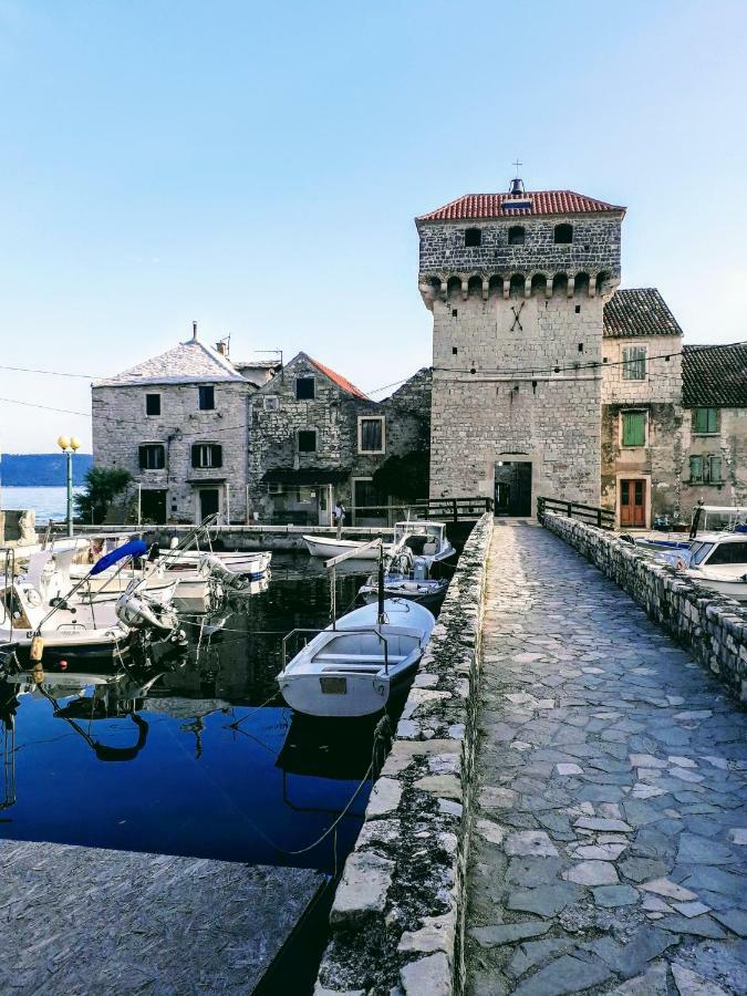Pelivan Apartments Kaštela Extérieur photo